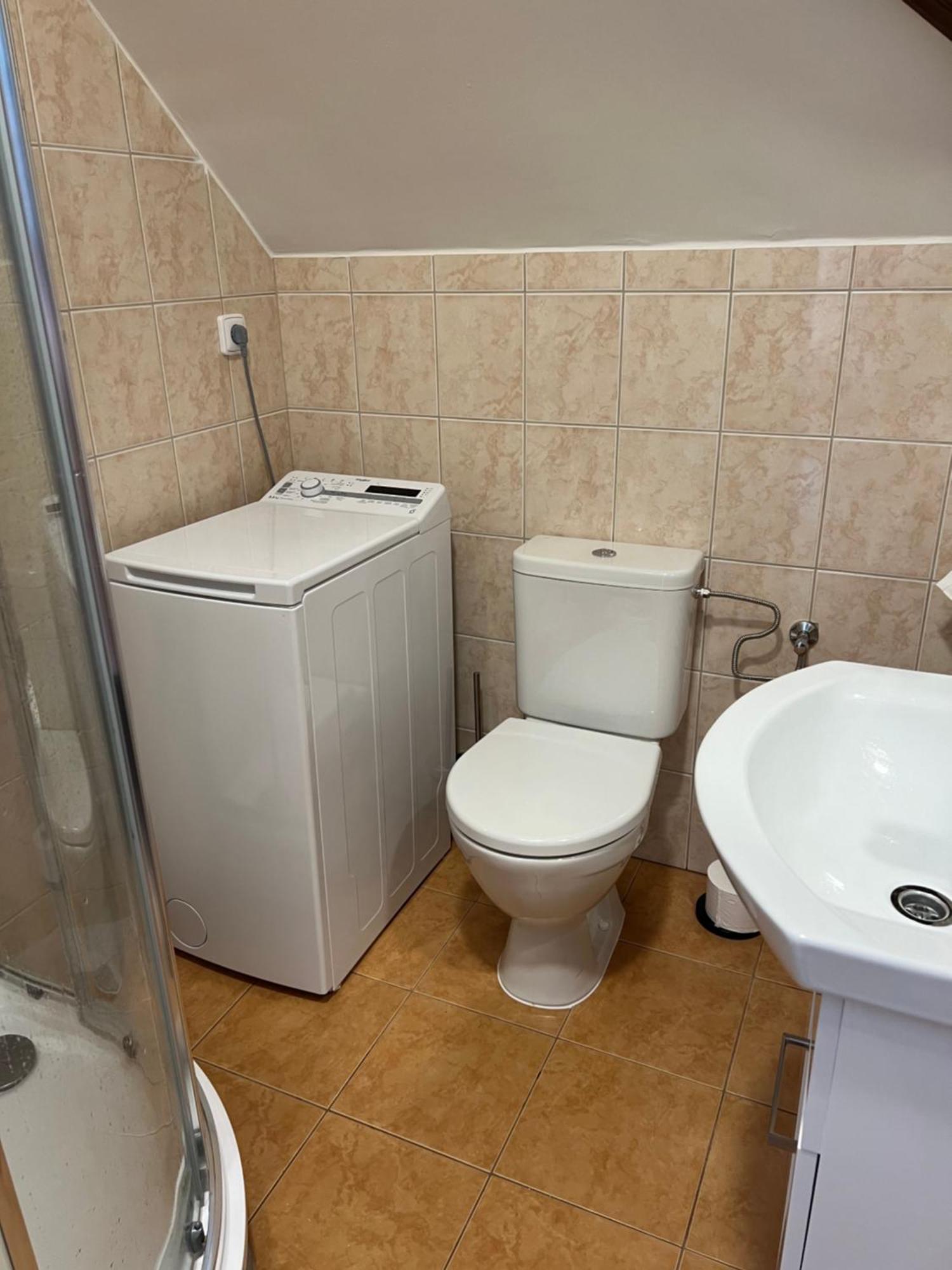 Ubytovani 1Kk Ve Zlonicich Slany Ngoại thất bức ảnh
